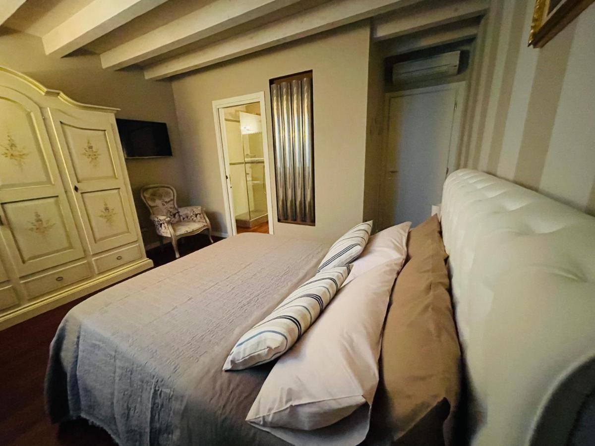 Apartamento Desehouse Desenzano del Garda Exterior foto